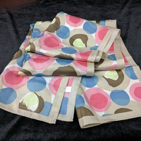 Scarf - Picture 1 of 5